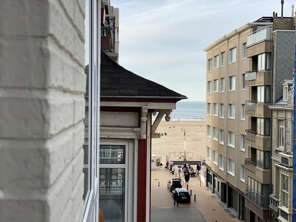 DE HORLOGE luxueus vakantie appartement Oostende België